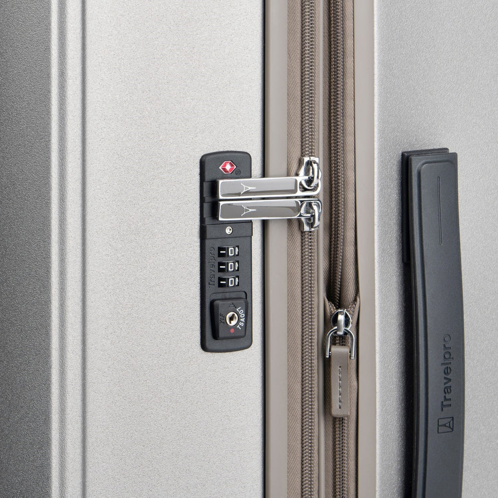 YES, YOU SHOULD USE LUGGAGE LOCKS ON YOUR SUITCASE