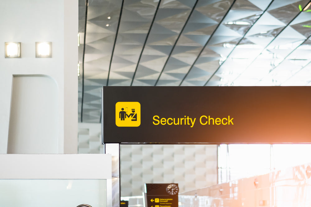 5 TIPS TO EASILY NAVIGATE THE TSA CHECKPOINT